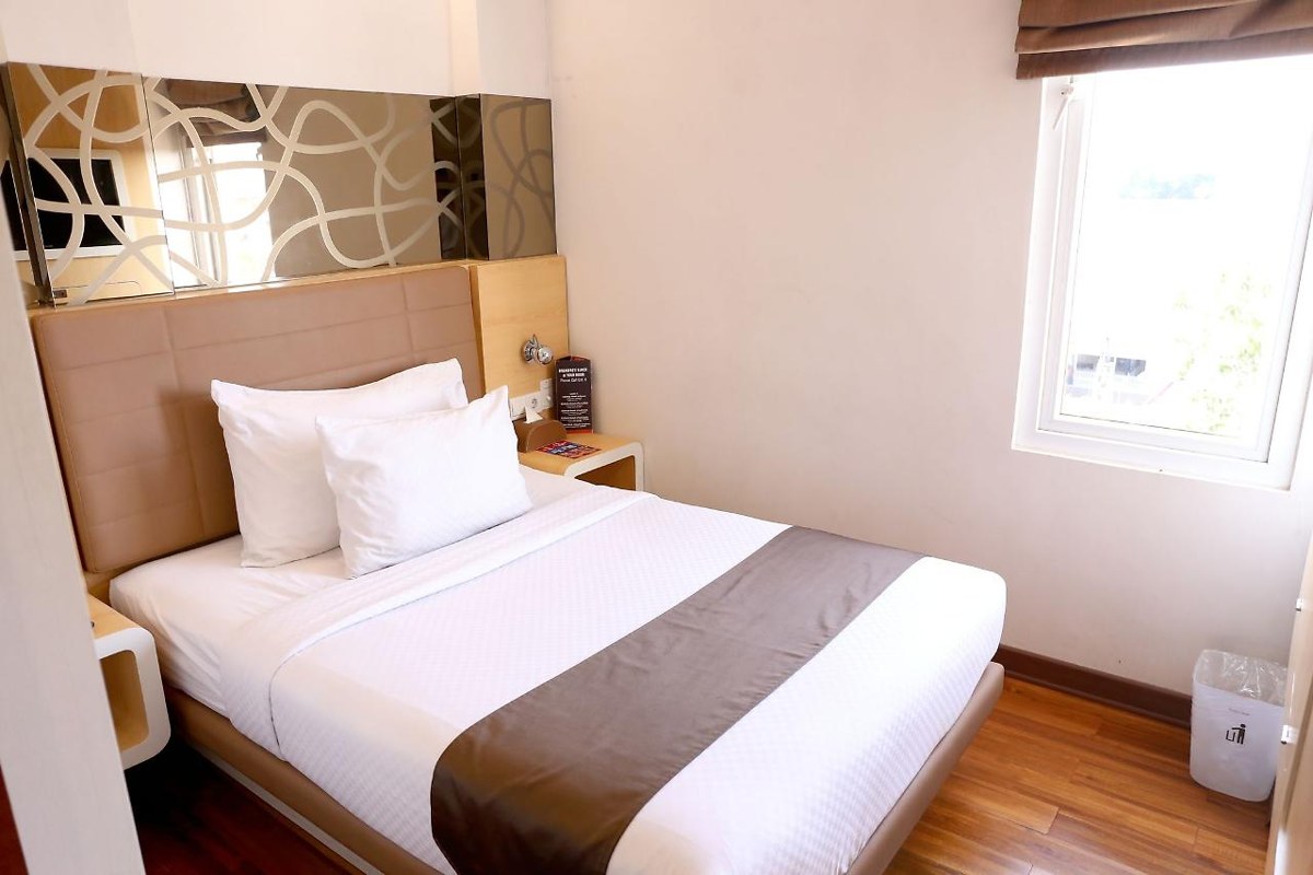 Sub City Hotel