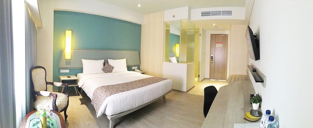 La Lisa Hotel Surabaya (ex Ayola La Lisa Surabaya)