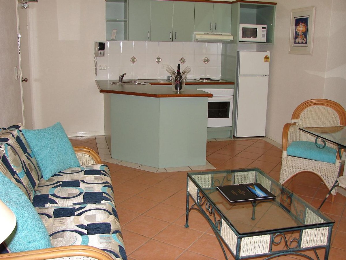 Palm Cove Tropic Apartments photo 2