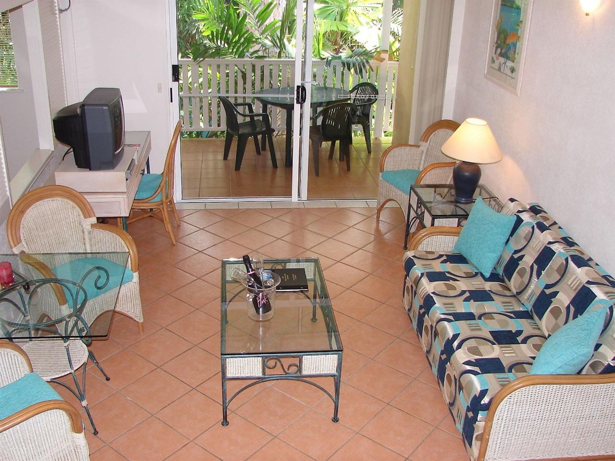 Palm Cove Tropic Apartments photo 3
