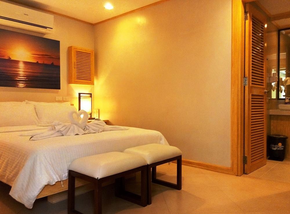 Shore Time Hotel photo 1