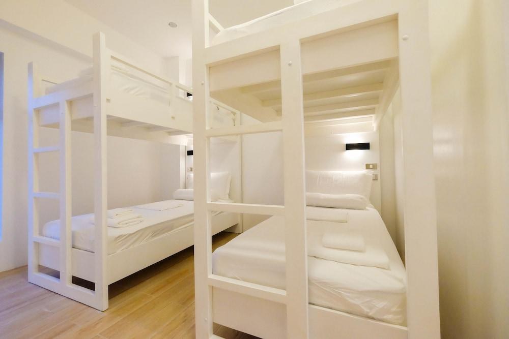Heroes Hotel photo 1