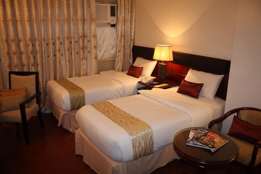 Allure Hotel & Suites photo 1