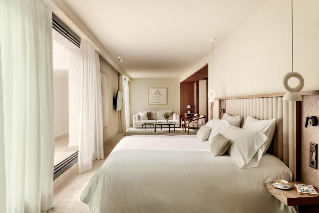 ANFITRION VILLAS SUITES MARBELLA photo 1