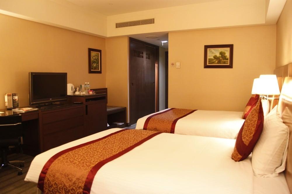 Evergreen Plaza Hotel Tainan photo 1
