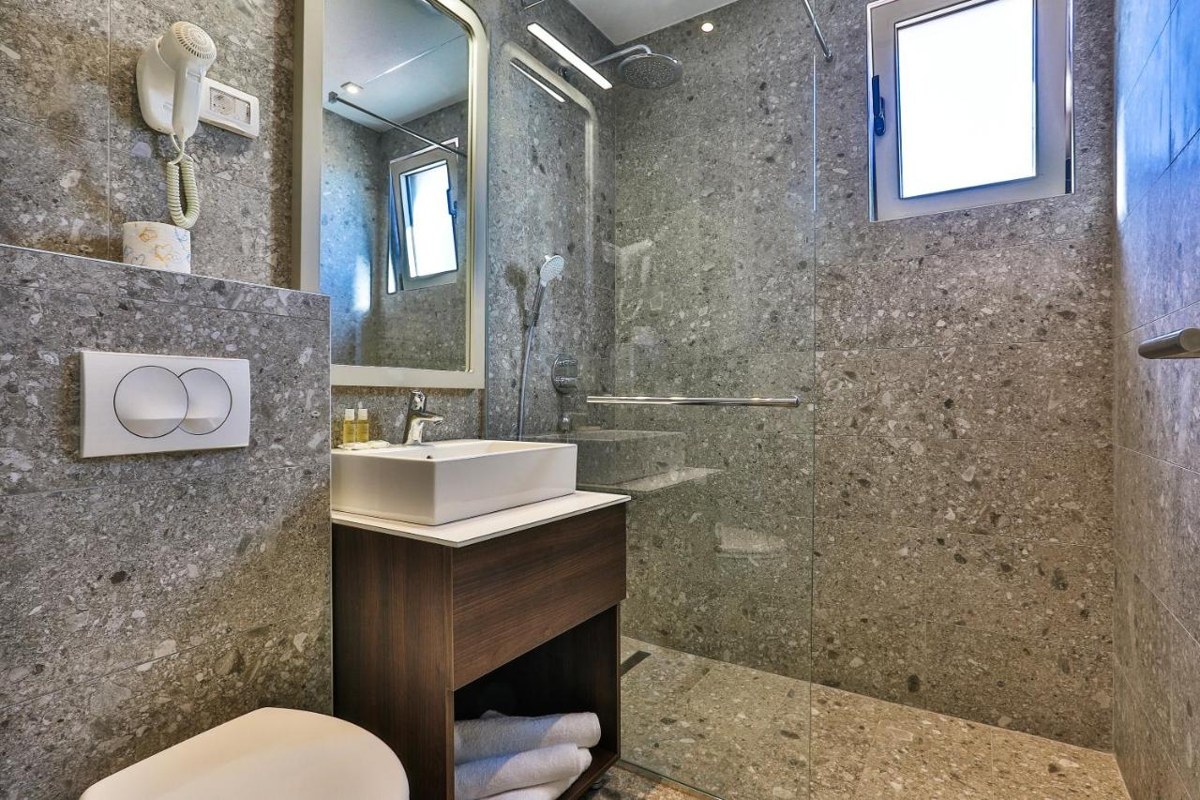 BONO HOTEL BECICI photo 2
