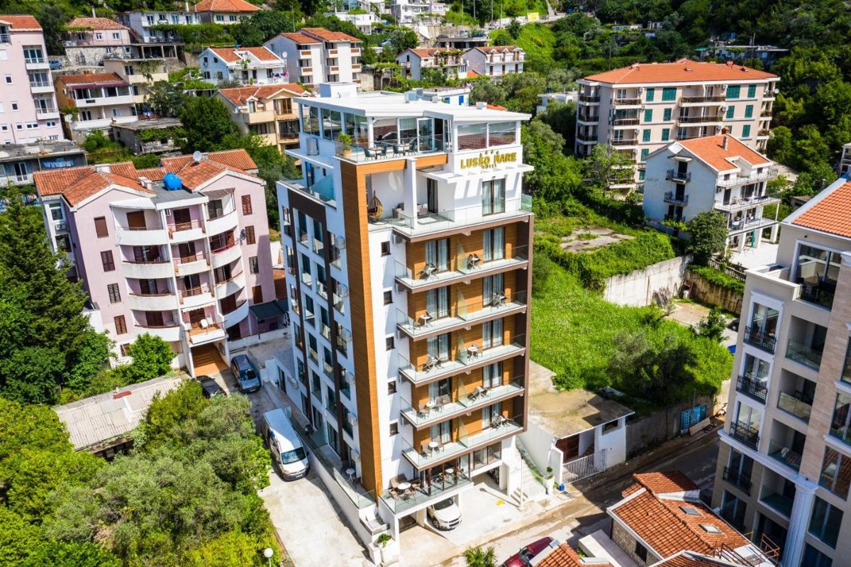 LUSSO MARE HOTEL BECICI