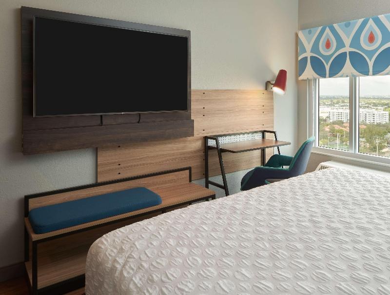Tru by Hilton Fort Lauderdale Downtown photo 3