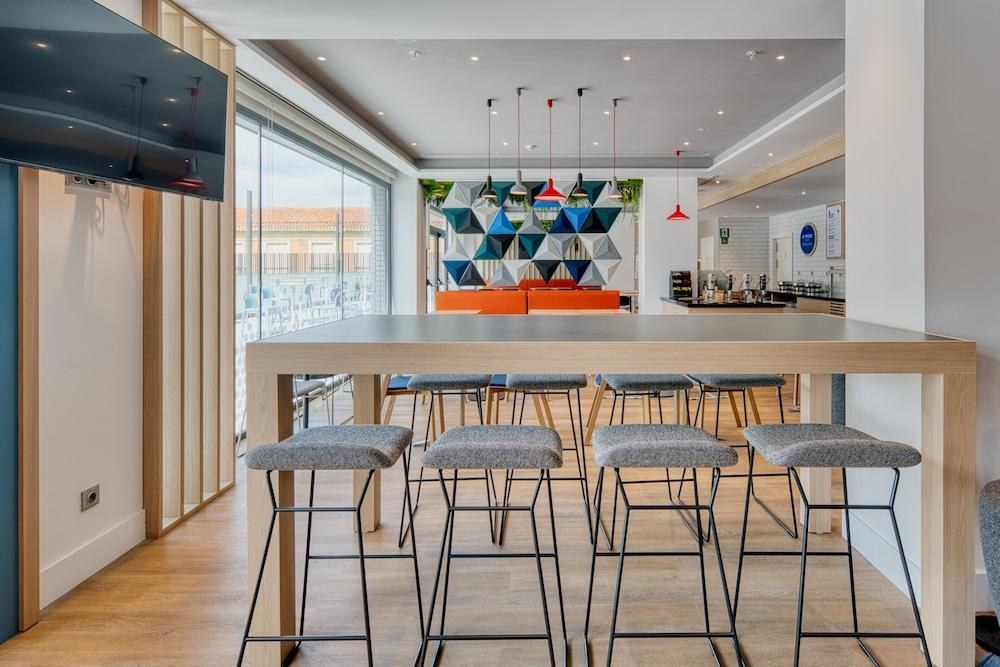 Holiday Inn Express Madrid Airport by IHG photo 4