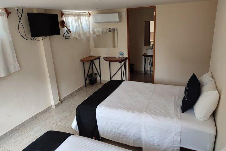 Hotel Ashly Loma Larga