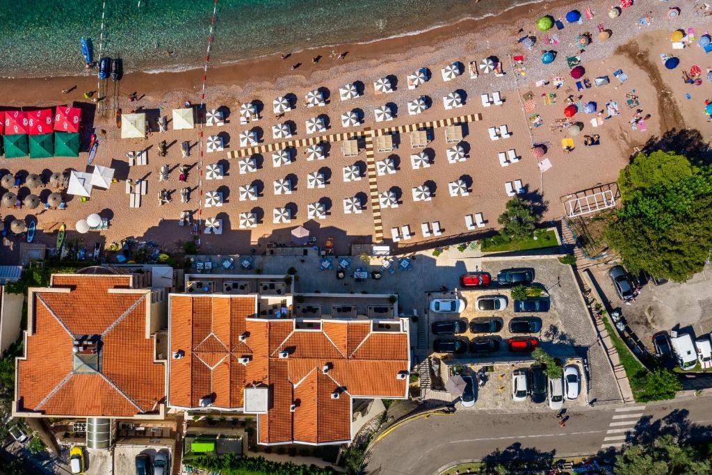 CALIFORNIA HOTEL SVETI STEFAN