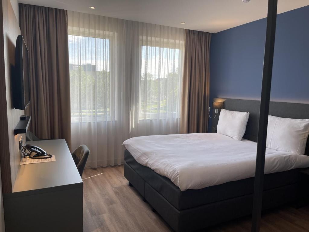 OZO HOTELS ANTARES AIRPORT photo 1