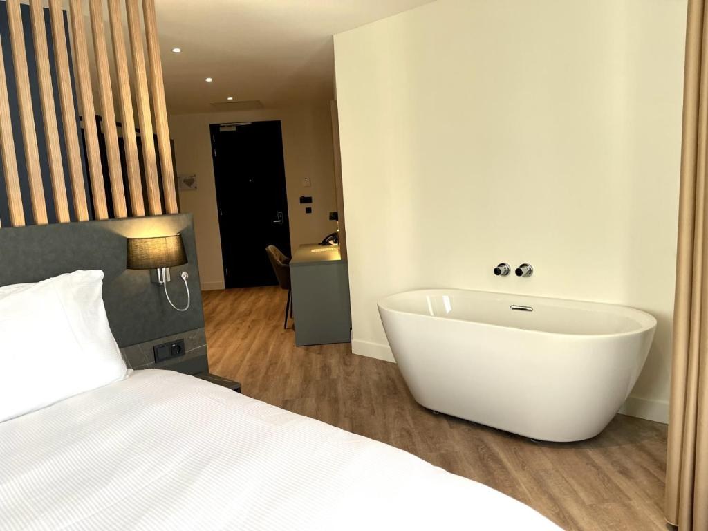 OZO HOTELS ANTARES AIRPORT photo 3