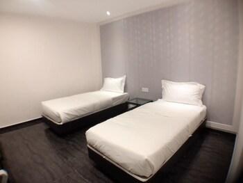 M Design Hotel @ Taman Pertama photo 3