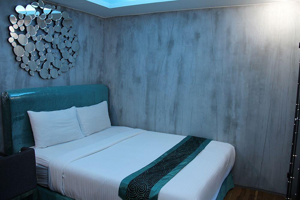 Blutique Hotel photo 4