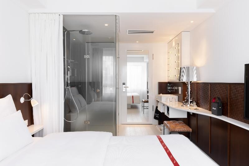 Ruby Claire Hotel & Bar photo 1