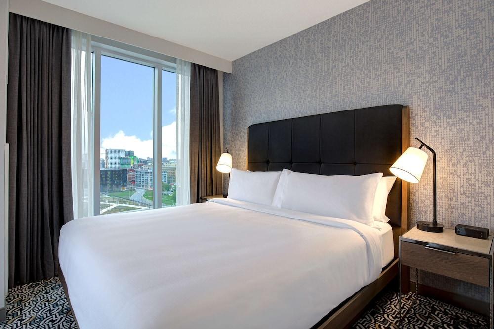 Homewood Suites by Hilton Montreal Downtown, QC photo 2