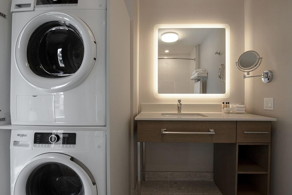 Homewood Suites by Hilton Montreal Downtown, QC photo 3