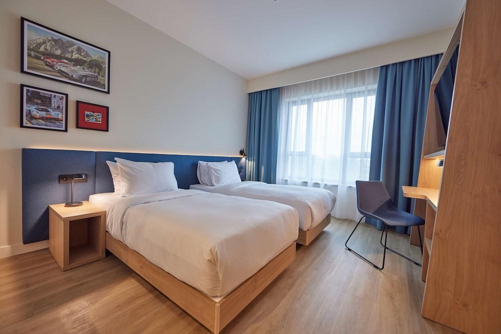 Hampton by Hilton Pozna¿ Swarz¿dz photo 2