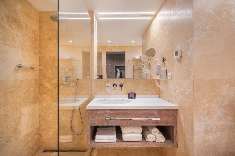 Hotel CUBE