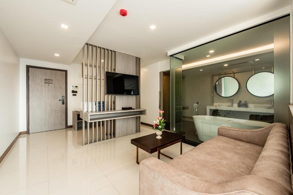 BLACKWOODS HOTEL PATTAYA photo 2