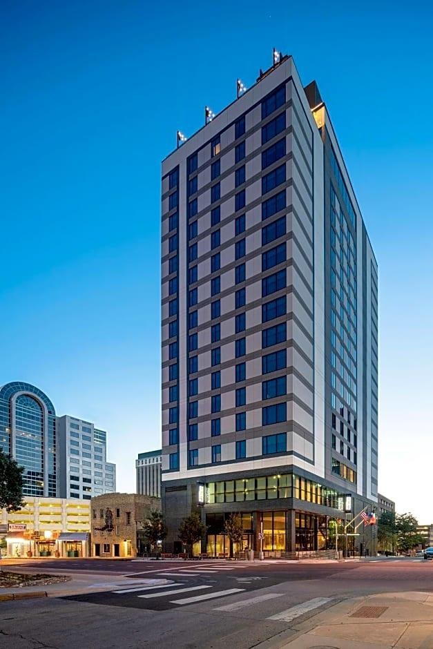 Hilton Garden Inn Austin University Capitol District, TX photo 3