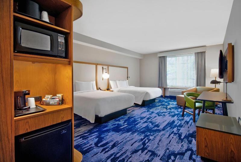Fairfield Inn & Suites Orlando at FLAMINGO CROSSIN photo 4