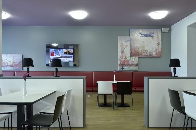 B&B Hotel Düsseldorf-Airport photo 2