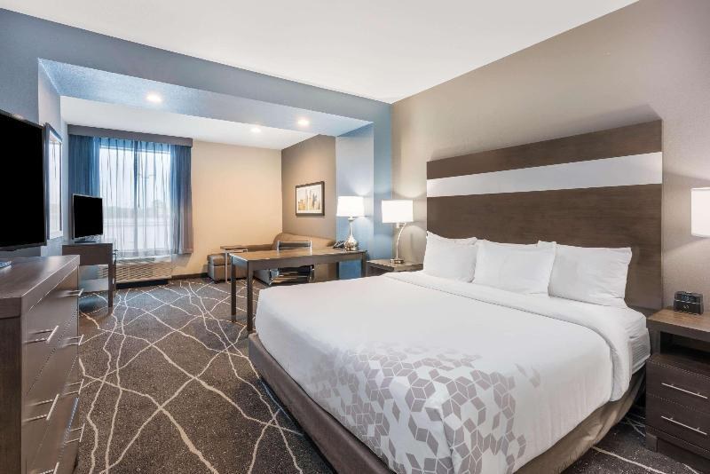 La Quinta Inn & Suites Houston Spring Sout photo 3