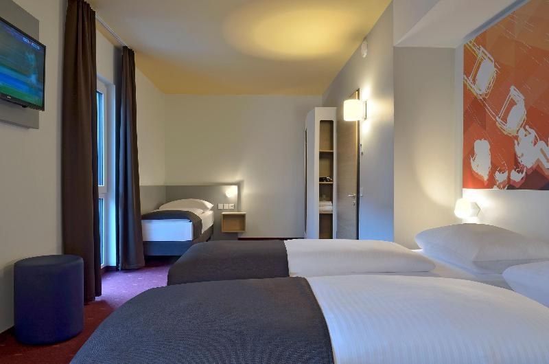 B&B Hotel Stuttgart-Bad Cannstatt photo 1