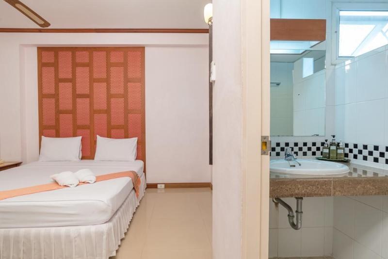 New Siam III Guest House photo 1