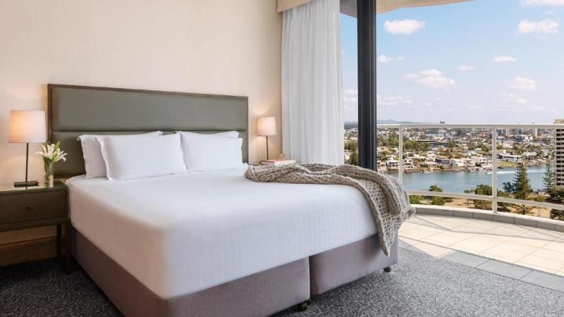 Oaks Gold Coast Hotel