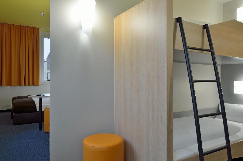 B&B Hotel Frankfurt-Hbf photo 4