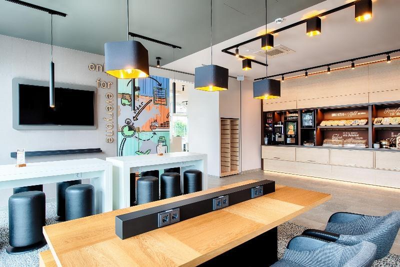 B&B Hotel Stuttgart-Neckarhafen photo 4