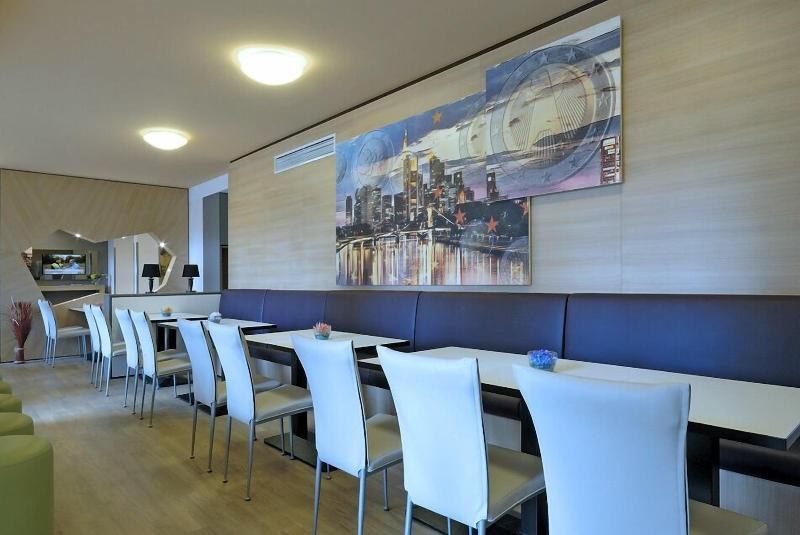 B&B Hotel Frankfurt City-Ost photo 2