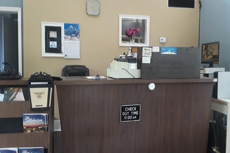 OYO Hotel Tallahassee Downtown photo 1