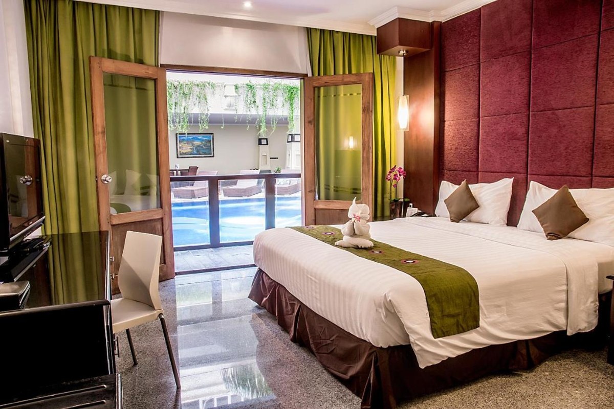 FAMOUS HOTEL KUTA photo 1
