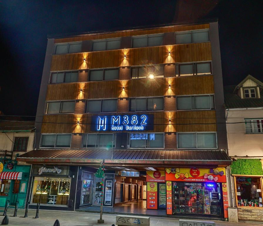 M382 Hotel Bariloche