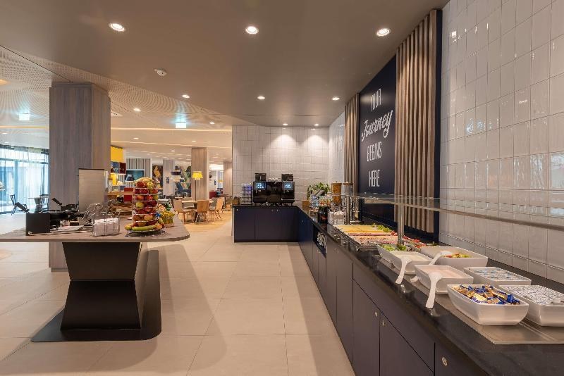 Hampton by Hilton Munich City North photo 2
