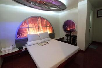 Astrotel Cubao photo 2