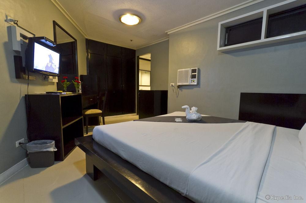 Richmond Plaza Hotel photo 1