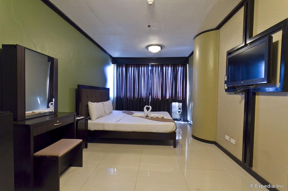 Richmond Plaza Hotel photo 4