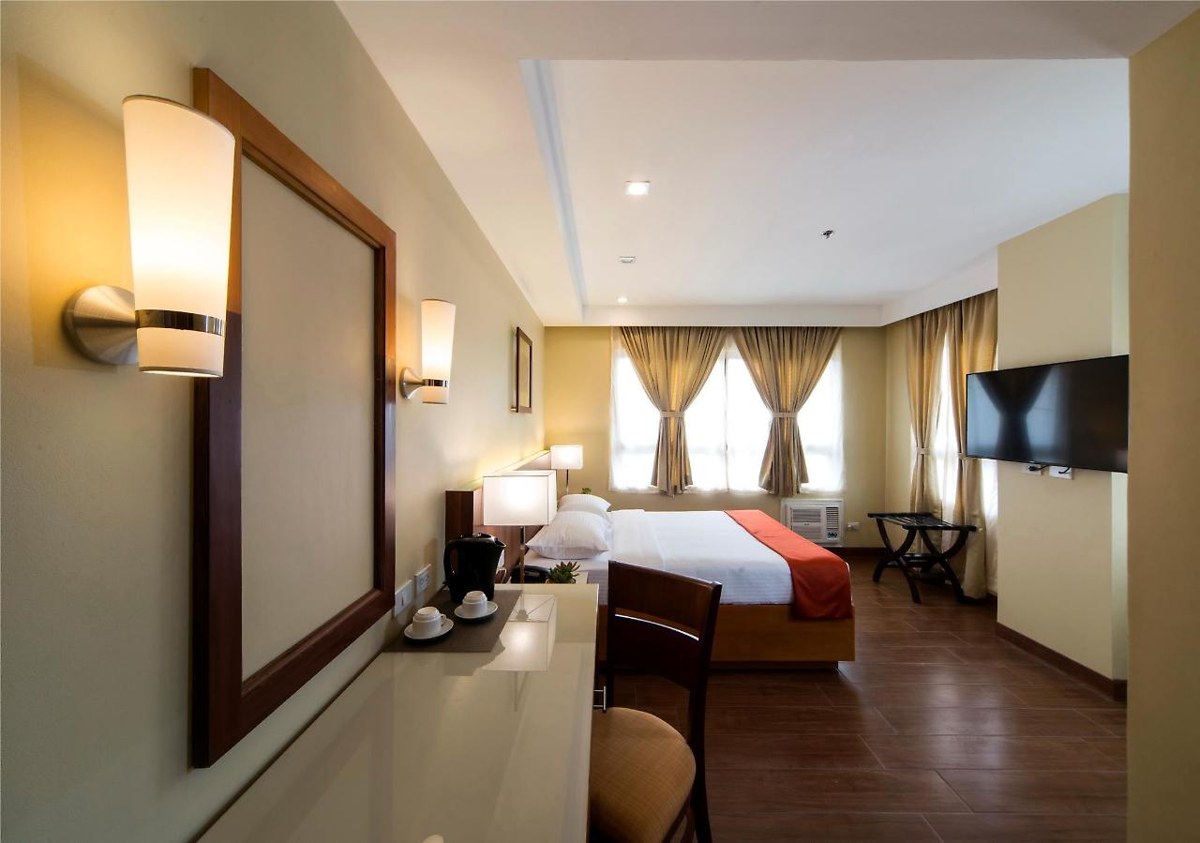 V Hotel and Apartel photo 1