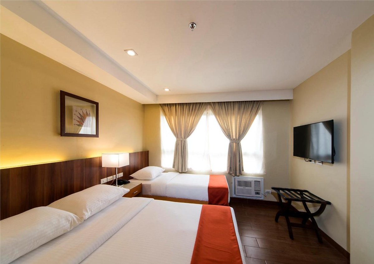 V Hotel and Apartel photo 2