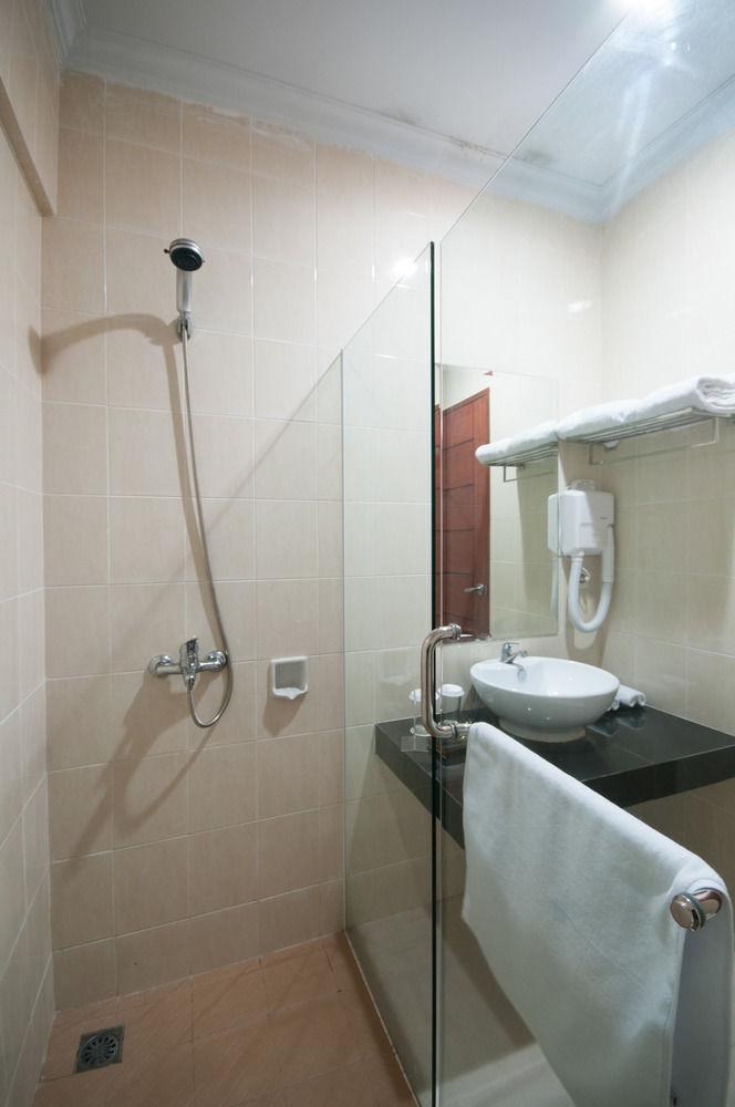 Bella Hotel Surabaya photo 3