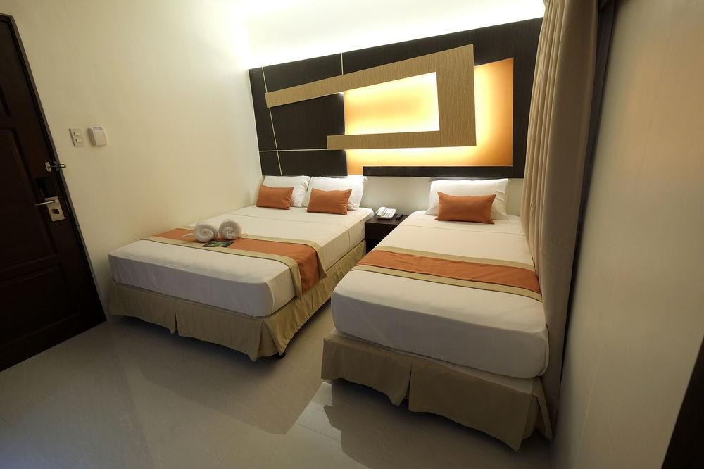 Southpole Central Hotel photo 1