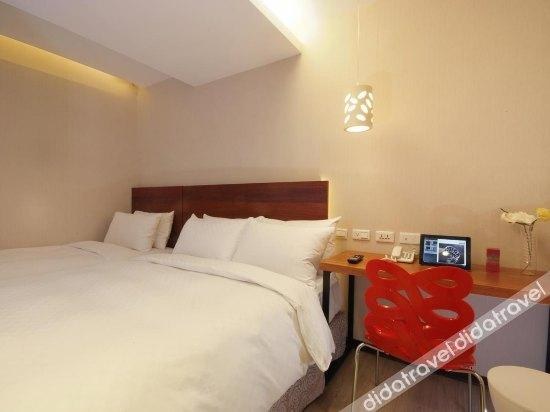 CHECK inn Express Taipei Station