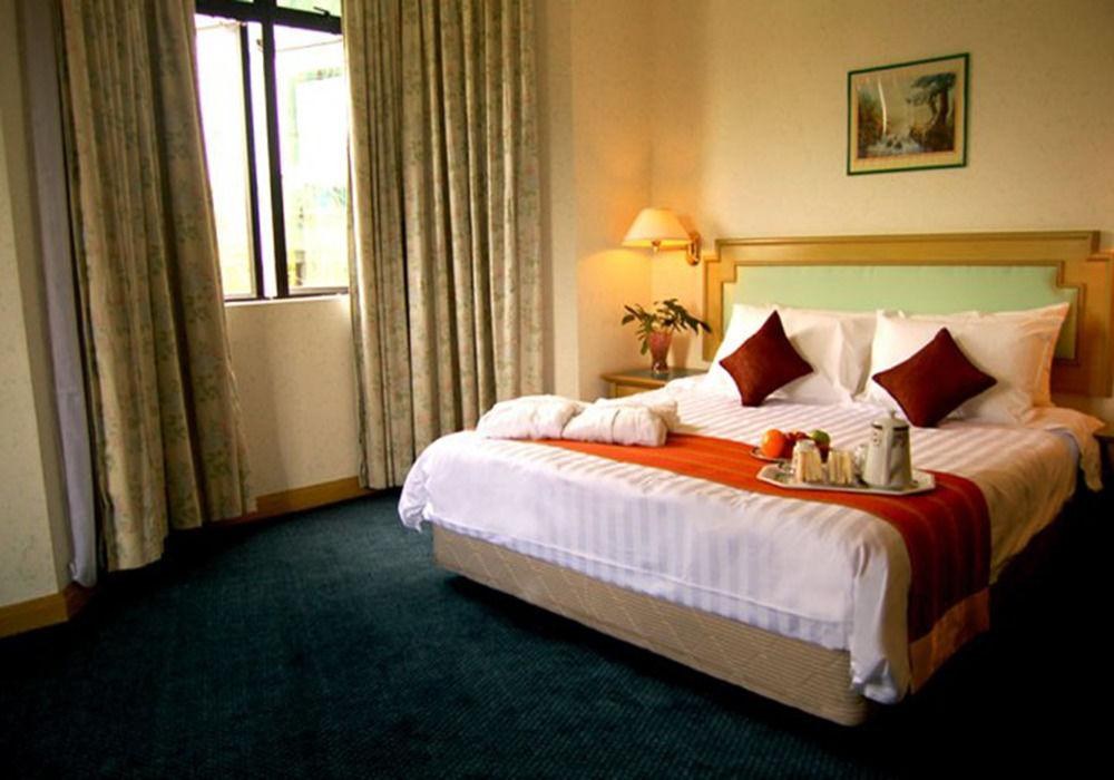 REGALODGE HOTEL & SPA photo 2
