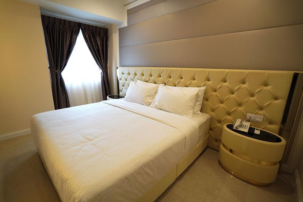 Ritzton Hotel photo 2