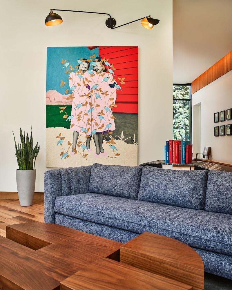Catbird Hotel photo 3